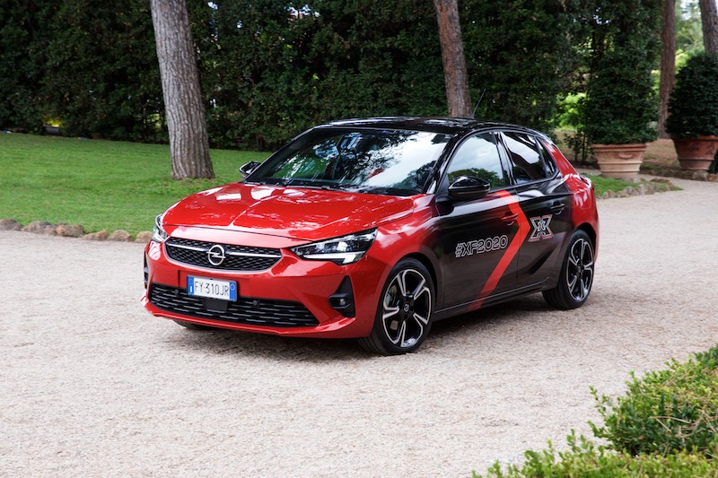 Opel Corsa-e e Nuovo Mokka-e elettrizzano i live di X Factor Opel Corsa-e e Nuovo Mokka-e elettrizzano i live di X Factor
