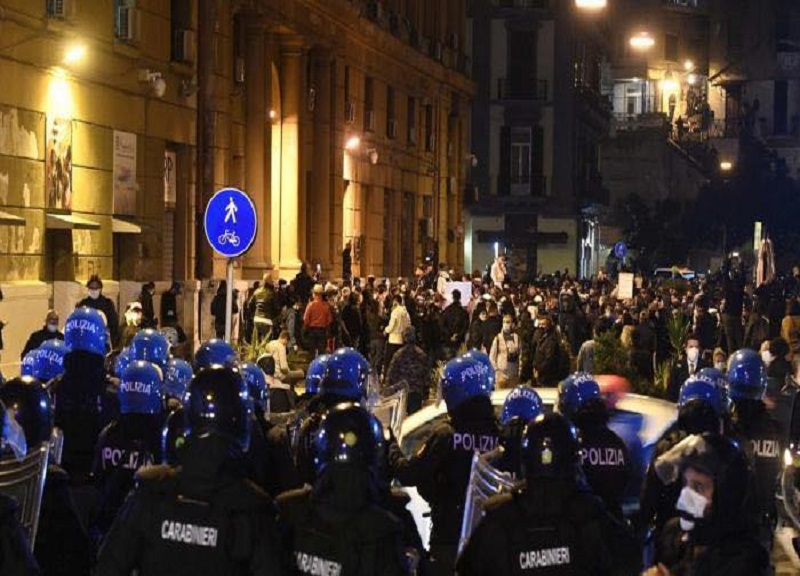 Galleria foto 'Milano, ecco chi c’è dietro il giovedì di fuoco: “Prima qui, poi tutta Italia”' - foto 1