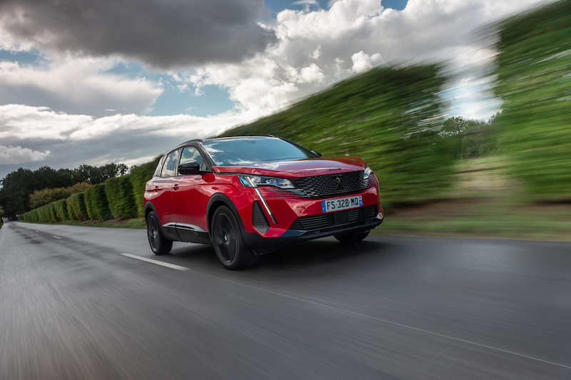 Nuova Peugeot 3008 ancora più esclusiva con l’opzione “Black Pack” Nuova Peugeot 3008 ancora più esclusiva con l’opzione “Black Pack”