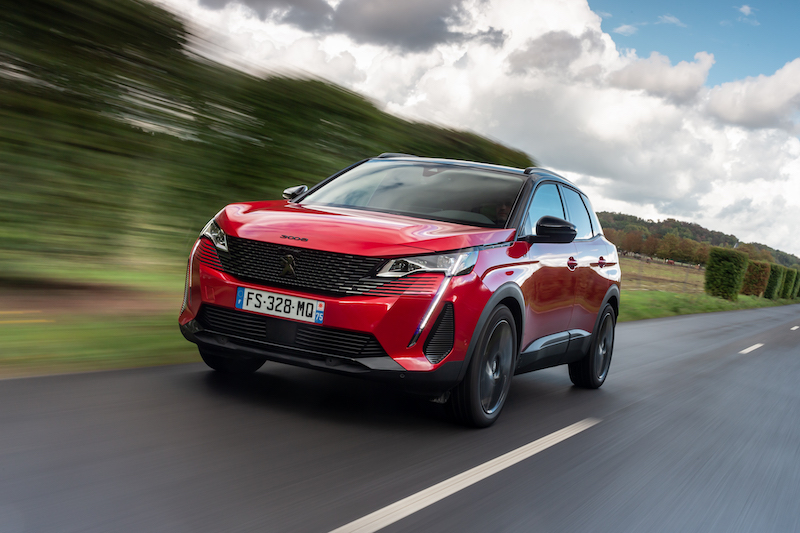 Nuova Peugeot 3008 ancora più esclusiva con l’opzione “Black Pack” Nuova Peugeot 3008 ancora più esclusiva con l’opzione “Black Pack”