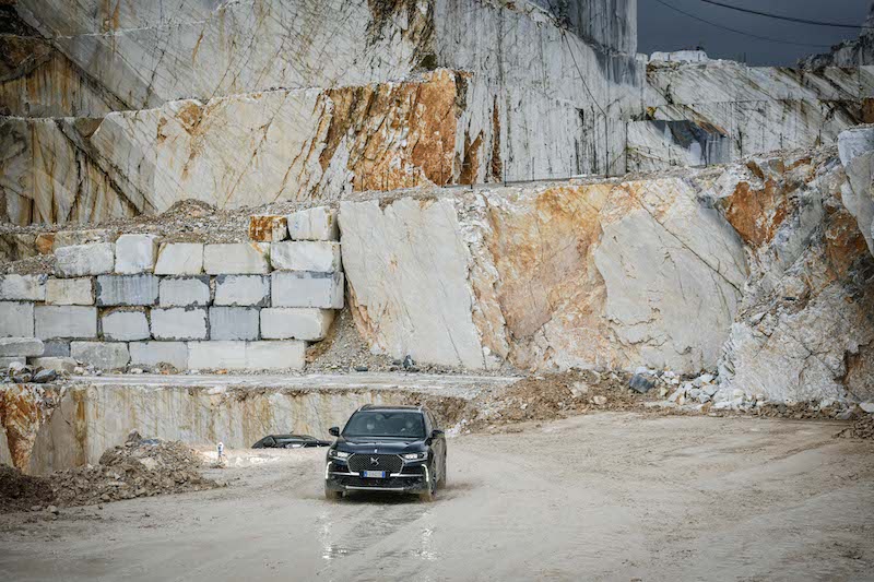 DS 7 Crossback E-Tense: omaggio al lusso (e all’arte) DS 7 Crossback E-Tense: omaggio al lusso (e all’arte)