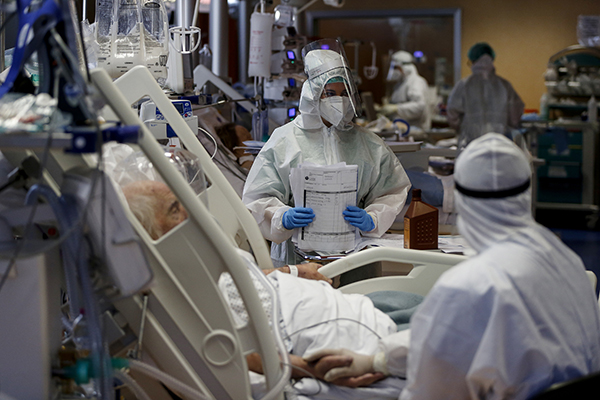 Coronavirus, stop fake news: l’appello degli anestesisti Coronavirus, stop fake news: l’appello degli anestesisti