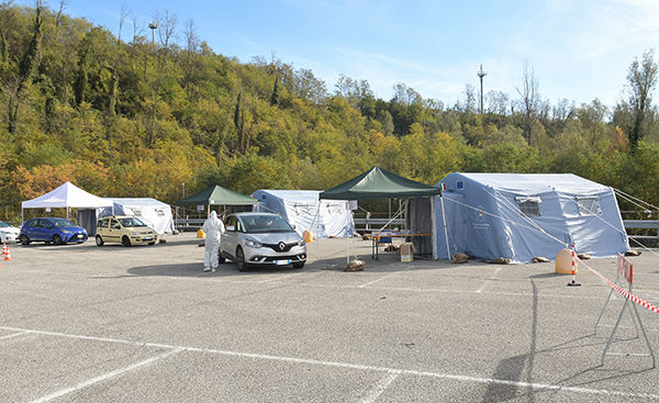 Tamponi drive COVID-19 con la Protezione Civile Tamponi drive COVID-19 con la Protezione Civile