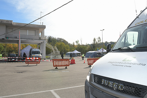 Tamponi drive COVID-19 con la Protezione Civile Tamponi drive COVID-19 con la Protezione Civile