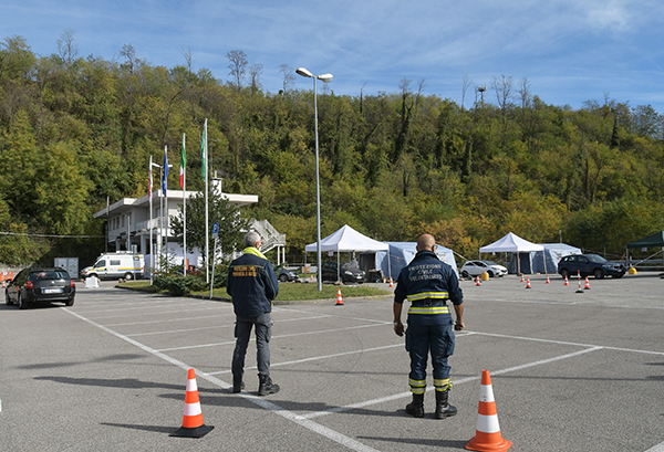 Tamponi drive COVID-19 con la Protezione Civile Tamponi drive COVID-19 con la Protezione Civile