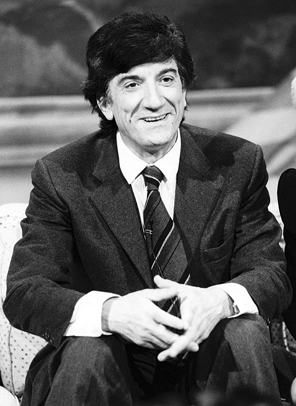 Gigi Proietti è morto, addio al re del teatro: oggi avrebbe compiuto 80 anni