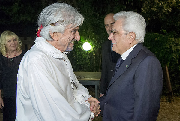 Gigi Proietti è morto, addio al re del teatro: oggi avrebbe compiuto 80 anni