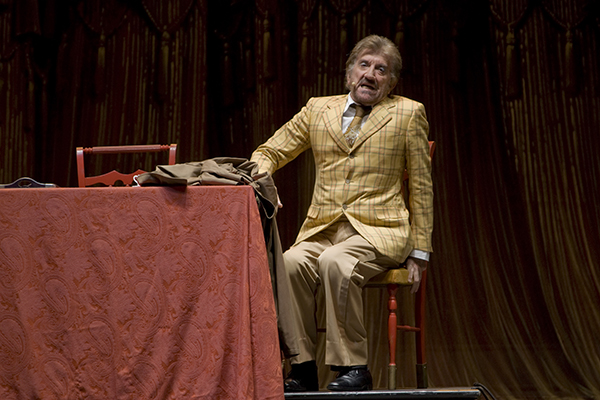 Gigi Proietti è morto, addio al re del teatro: oggi avrebbe compiuto 80 anni