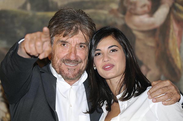 Gigi Proietti è morto, addio al re del teatro: oggi avrebbe compiuto 80 anni