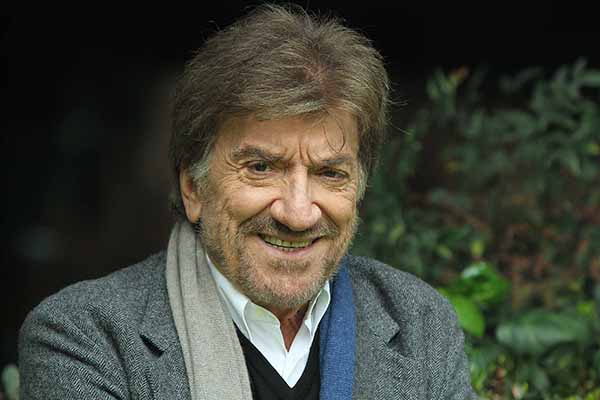 Gigi Proietti è morto, addio al re del teatro: oggi avrebbe compiuto 80 anni