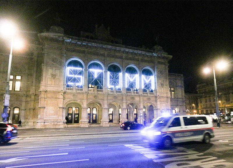 Vienna, Isis rivendica l’attentato. Due arresti in Svizzera e uno a Linz
