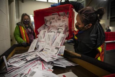 Usa 2020, che succede se Trump e Biden pareggiano? Il nodo voto postale