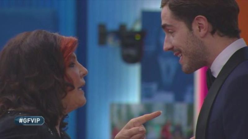 Grande Fratello Vip 5, ELISABETTA GREGORACI SCOPPIA IN LACRIME. Nuovo provvedimento disciplinare e…