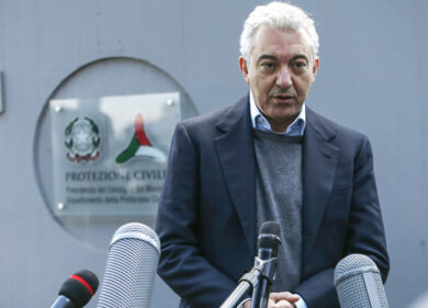 “Situazione grave, non fuori controllo. Misure graduate per evitare chiusura “