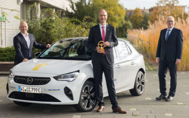 Opel Corsa-e 100% elettrica si aggiudica il “Volante d’Oro 2020”