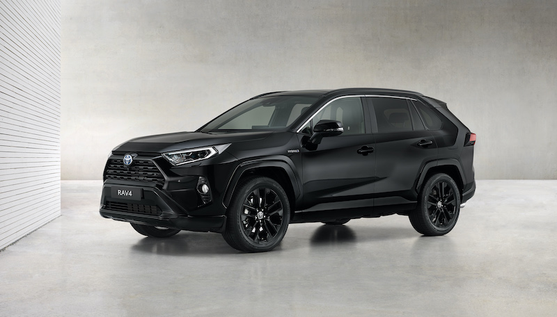 Toyota presenta il nuovo RAV4 Hybrid Black Edition