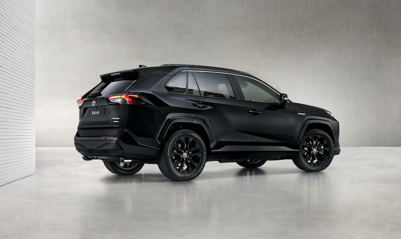 Toyota presenta il nuovo RAV4 Hybrid Black Edition