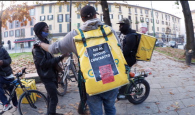 Tra i riders in sciopero. “No contratto? No pizza”. Video