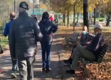 “Domenica a Milano, assembramenti ovunque”. VIDEO