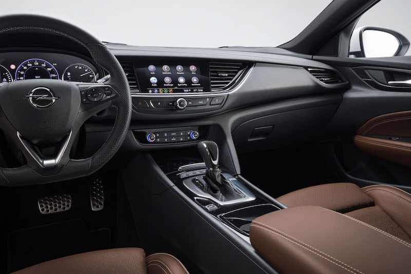Opel Insignia, l’ammiraglia che non passa mai di moda Opel Insignia, l’ammiraglia che non passa mai di moda