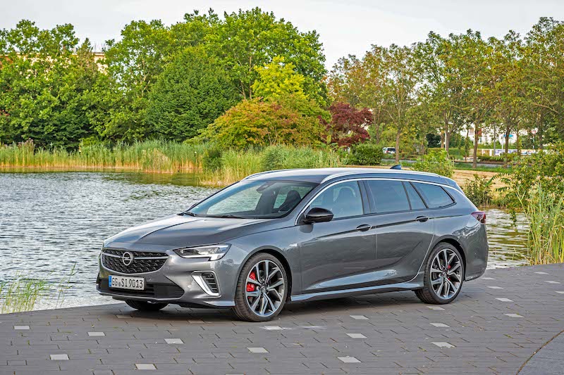 Opel Insignia, l’ammiraglia che non passa mai di moda Opel Insignia, l’ammiraglia che non passa mai di moda