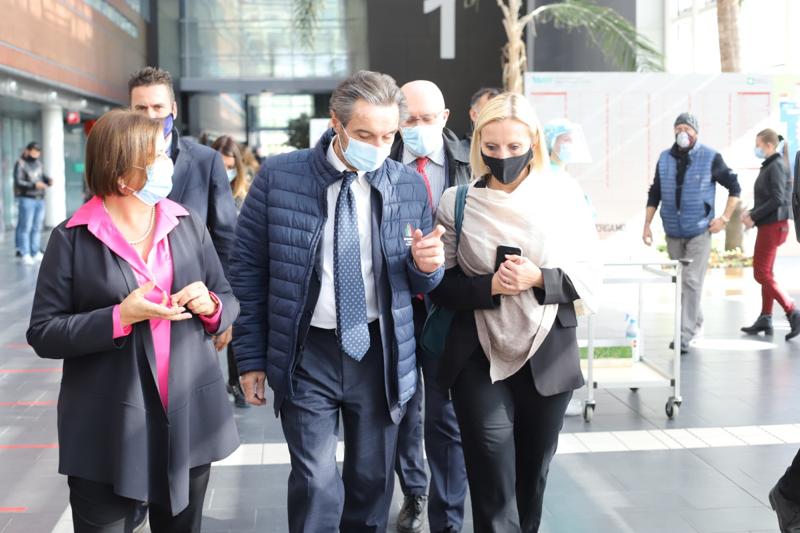 Fontana vince sui dati, cambiano i criteri per le zone rosse Fontana vince sui dati, cambiano i criteri per le zone rosse