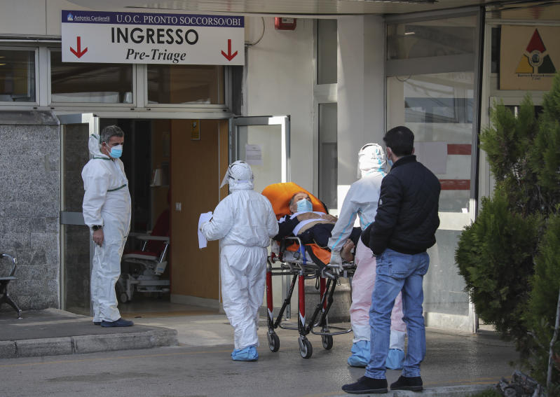 Cardarelli, paziente morto in bagno. Il governo valuta l’esercito