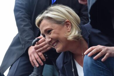 Usa 2020, Le Pen non riconosce la vittoria Biden. Niente rapporti intelligence