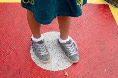 Pisa, bambina positiva al Covid ma dopo 1 mese il tampone non c’è