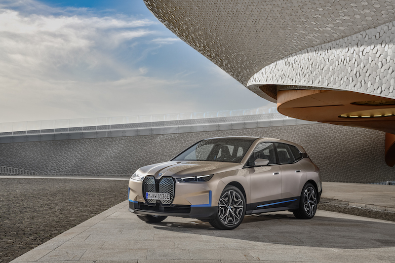 Sarà pronta a fine 2021, ma BMW regala un’anteprima della iX Sarà pronta a fine 2021, ma BMW regala un’anteprima della iX