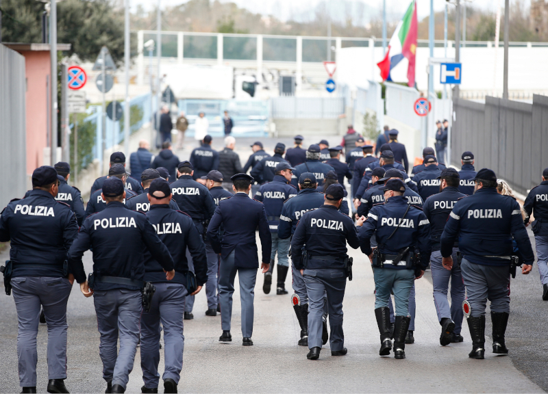Controlli anti-covid e terrorismo: l’inverno caldo delle Forze dell’Ordine Controlli anti-covid e terrorismo: l’inverno caldo delle Forze dell’Ordine
