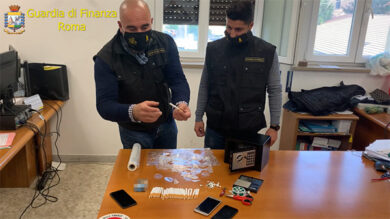 Cocaina nei filtri delle sigarette: l’ultimo trucco degli spacciatori romani