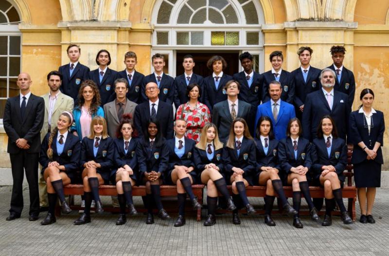 Il Collegio 5 sulle note di Luca Carboni. Pagelle e 2 nuovi studenti. Anticipazioni