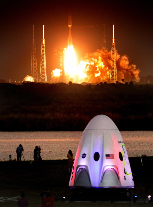 Spazio: successo per il lancio di Crew Dragon, la missione di Elon Musk e Nasa