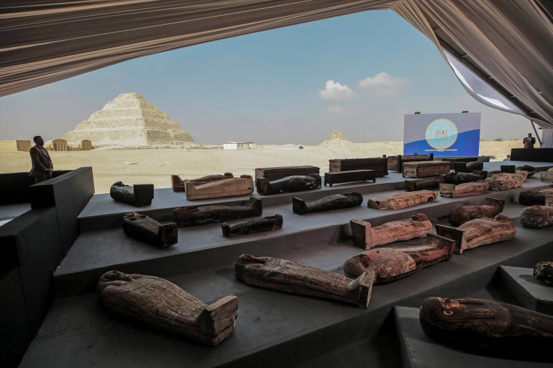 Egitto, altri 100 sarcofagi intatti trovati in una necropoli a sud de Il Cairo Egitto, altri 100 sarcofagi intatti trovati in una necropoli a sud de Il Cairo
