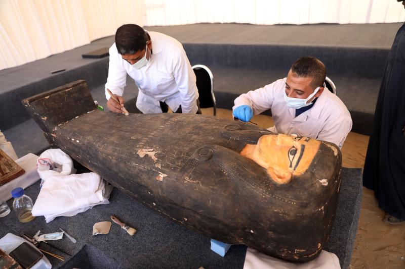 Egitto, altri 100 sarcofagi intatti trovati in una necropoli a sud de Il Cairo Egitto, altri 100 sarcofagi intatti trovati in una necropoli a sud de Il Cairo