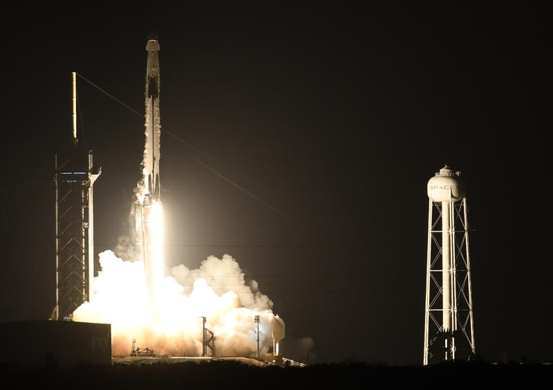 Spazio: successo per il lancio di Crew Dragon, la missione di Elon Musk e Nasa