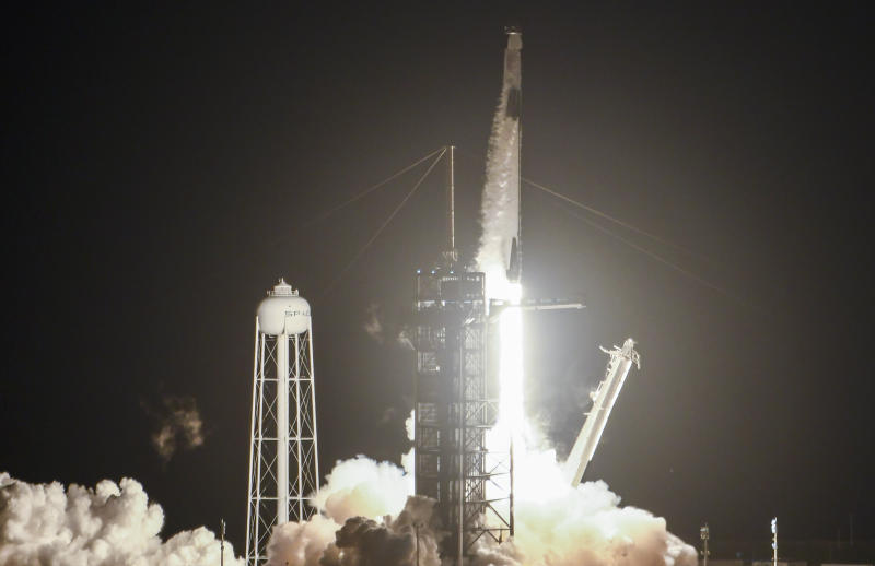Spazio: successo per il lancio di Crew Dragon, la missione di Elon Musk e Nasa