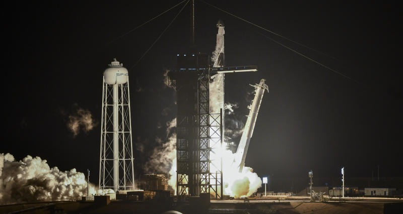 Spazio: successo per il lancio di Crew Dragon, la missione di Elon Musk e Nasa