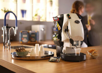 L’idea green di Caffè Borbone: bicchieri compostabili e palette in legno