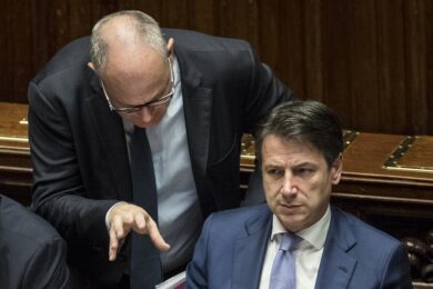 Governo,”Chi assume una donna non paga le tasse.Stop ai licenziamenti al 31/3″