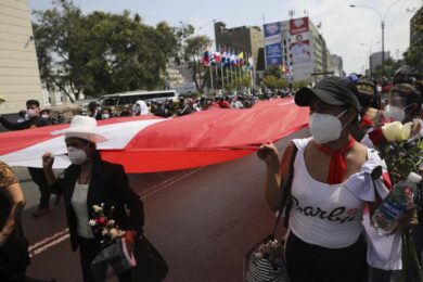 Perù nel caos, il centrista Sagasti nuovo presidente ad interim