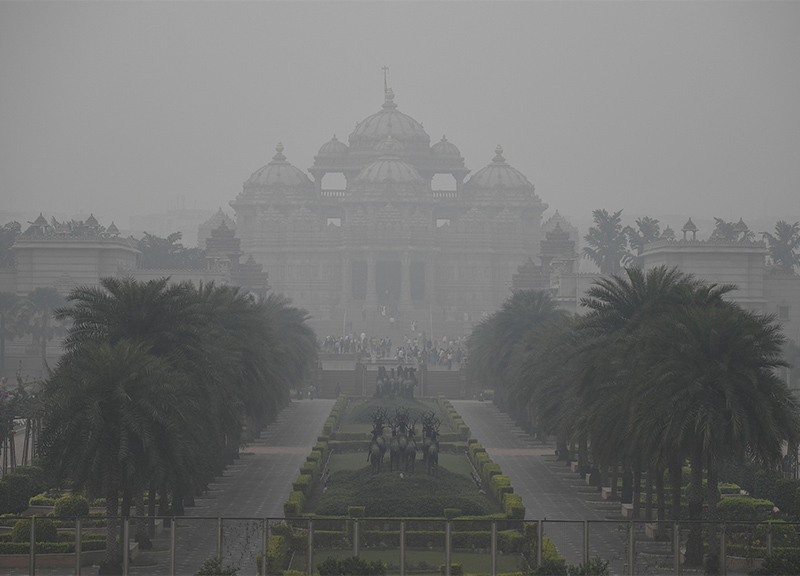 Covid, a Delhi record di casi: “è effetto dell’inquinamento” Covid, a Delhi record di casi: “è effetto dell’inquinamento”