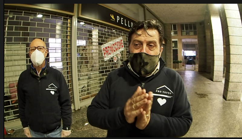 Le voci dei senzatetto nelle notti di Milano, il videoreportage Le voci dei senzatetto nelle notti di Milano, il videoreportage