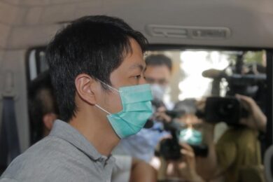 Hong Kong, proteste in parlamento: arrestati 3 esponenti pro-democrazia