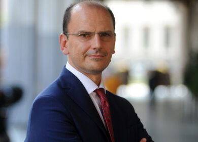 Oculistica, nasce il primo antibiotico che riduce del 50% la somministrazione