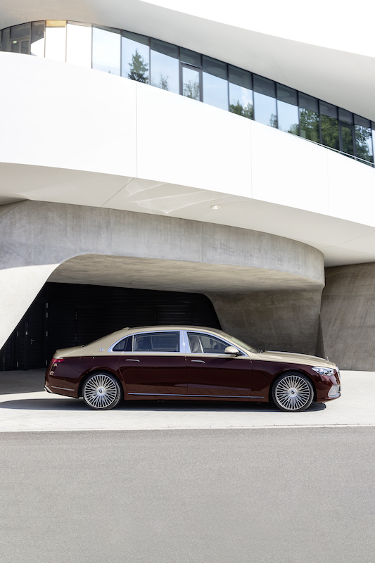 Esclusiva e high-tech arriva la nuova Maybach Classe S Esclusiva e high-tech arriva la nuova Maybach Classe S