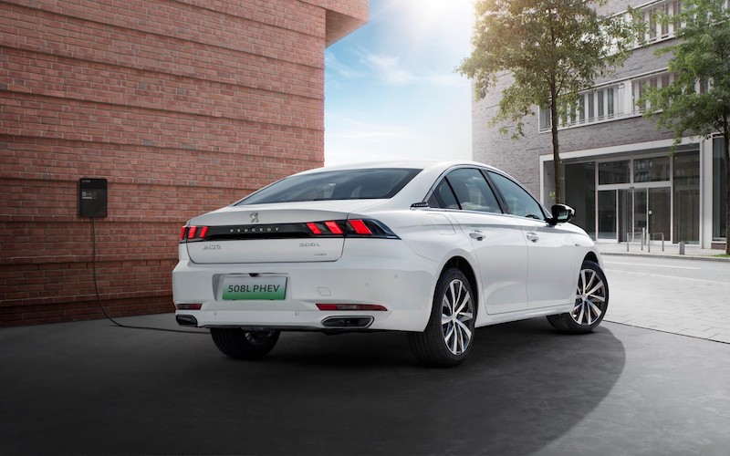 Salone di Guangzhou Peugeot svelai i nuovi 4008 e 5008 e la berlina 508 L PHEV