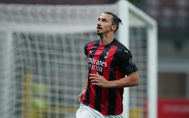 Ibrahimovic stende il Napoli, ma è ansia Milan per l’infortunio di Zlatan Ibrahimovic stende il Napoli, ma è ansia Milan per l’infortunio di Zlatan