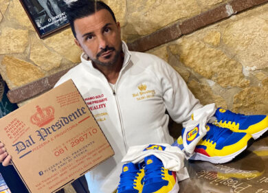 Scarpe Lidl, un’antica pizzeria napoletana le regala al migliore cliente